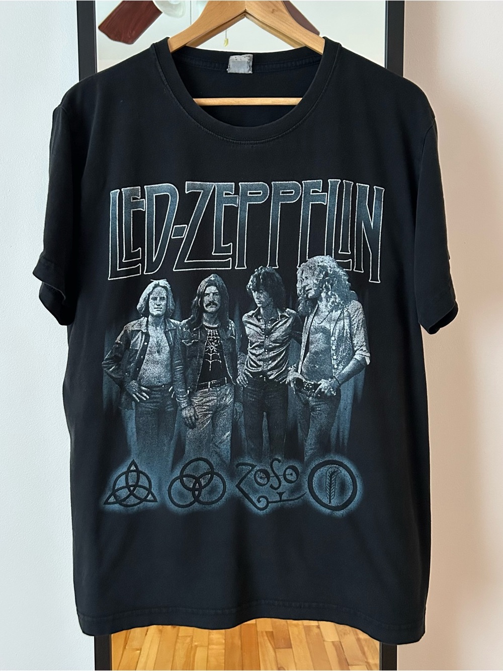Vintage 90s Y2K Led Zeppelin 🎸🇬🇧 tour band concert tee shirt